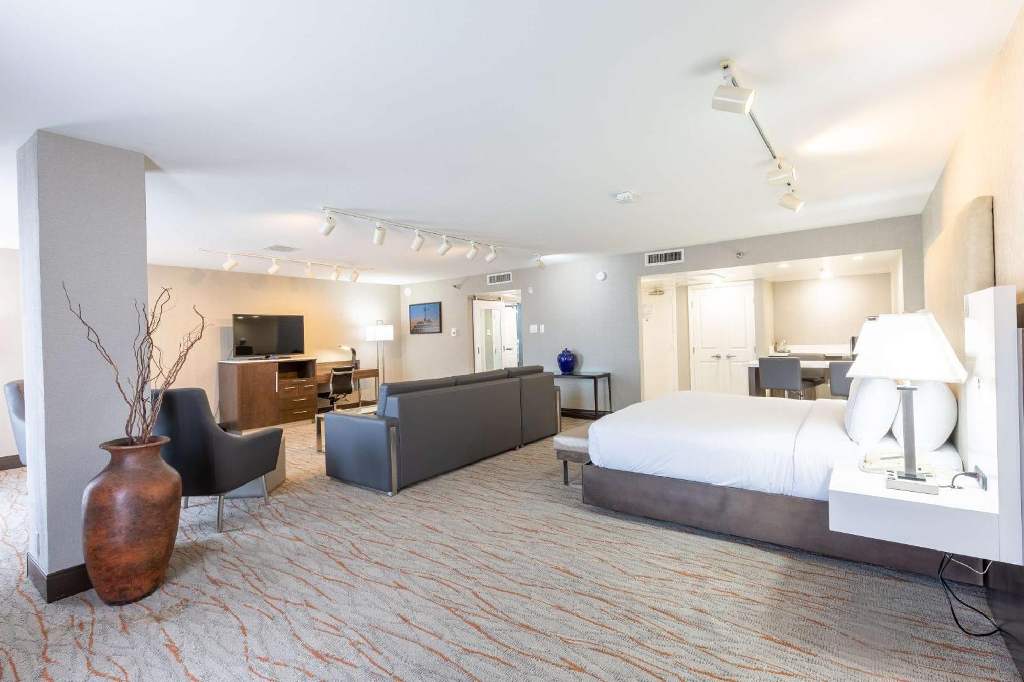 Doubletree By Hilton Dallas/Richardson Εξωτερικό φωτογραφία