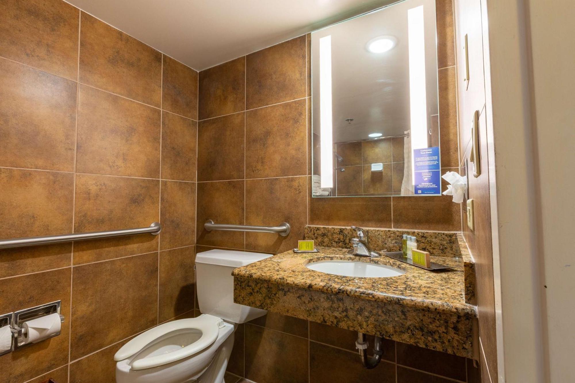 Doubletree By Hilton Dallas/Richardson Εξωτερικό φωτογραφία
